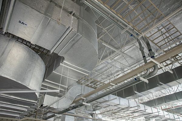 Industrial HVAC duct system in large building