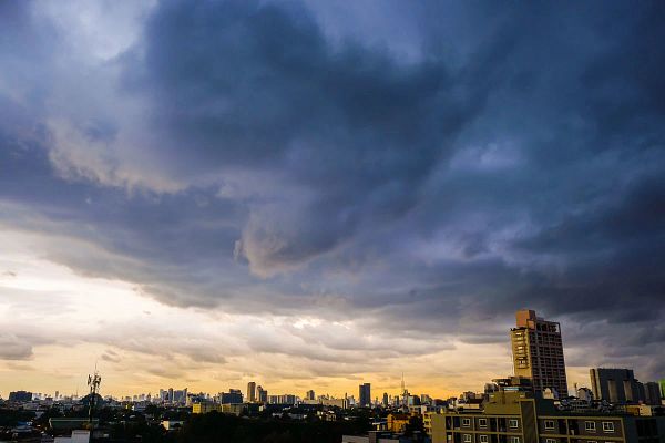 storm approaching a cellular AMI tower